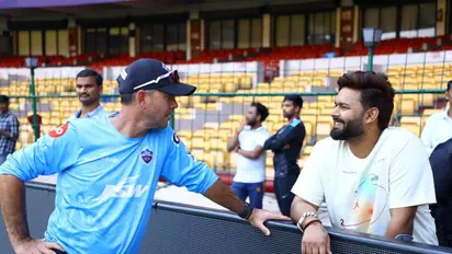 Rishabh Pant: டேவிட் வார்னர் தான் கேப்டன் – உண்மையை உடைத்த டெல்லி கேபிடல்ஸ் பயிற்சியாளர் ரிக்கி பாண்டிங்!