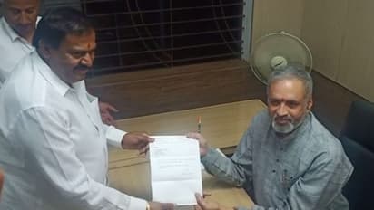 ಕಾಂಗ್ರೆಸ್ ಶಾಸಕ ಸ್ಥಾನಕ್ಕೆ ಅಖಂಡ ಶ್ರೀನಿವಾಸಮೂರ್ತಿ ರಾಜೀನಾಮೆ, ಬಿಜೆಪಿಯತ್ತ ಚಿತ್ತ!