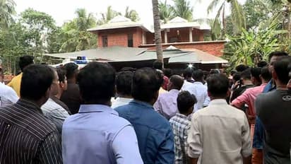 ദുബായിൽ തീ പിടിത്തത്തിൽ മരിച്ച ദമ്പതികളുടെ മൃതദേഹം വീട്ടിൽ എത്തിച്ചു