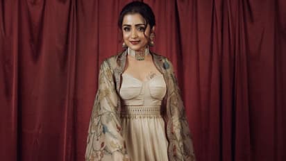 திரிஷா திருமண சர்ச்சை.. சூர்யாவுடன் கல்யாணமா? முதல் முறையாக வாய் திறந்த  திரிஷாவின் அம்மா!