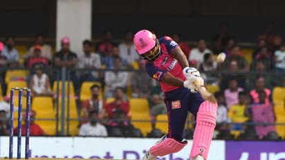 സഞ്ജു സാംസണ് സ്പെഷ്യല് താരം, ധോണിയെ പോലെ, ഇന്ത്യന് ടീമിലെടുക്കണം; വാദിച്ച് ഹര്ഭജന്