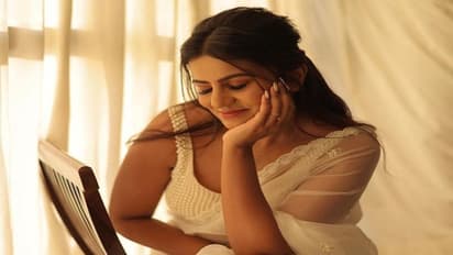 Birthday Bash: ಬಿಳಿ ಸೀರೆಯಲ್ಲಿ ಅಪ್ಸರೆಯಂತೆ‌ ಮಿಂಚಿದ ನಮ್ರತಾ ಗೌಡ