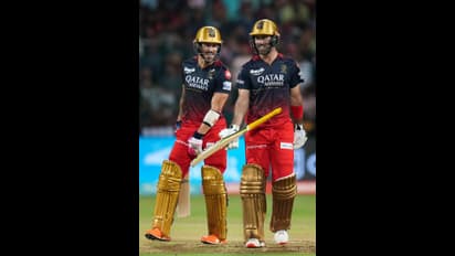 ഫാഫ്- മാക്‌സി സഖ്യം പടനയിച്ചു! കാര്‍ത്തിക് പൊരുതി; മുംബൈ ഇന്ത്യന്‍സിനെതിരെ ആര്‍സിബിക്ക് മികച്ച സ്‌കോര്‍