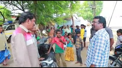 பள்ளிக்கு செல்லாமல் டிமிக்கி கொடுத்த சிறுவன்; வீடு தேடி வந்து அழைத்துச் சென்ற ஆசரியர்