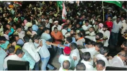 పెద్దపల్లి కాంగ్రెస్ లో వర్గపోరు.... భట్టి విక్రమార్క ముందే తన్నుకున్న నాయకులు (వీడియో)