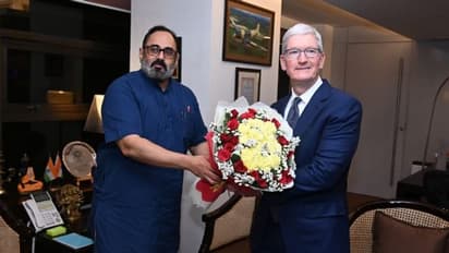 ആപ്പിൾ സിഇഒ ടിം കുക്കുമായി കൂടിക്കാഴ്ച നടത്തി കേന്ദ്ര മന്ത്രി രാജീവ് ചന്ദ്രശേഖര്