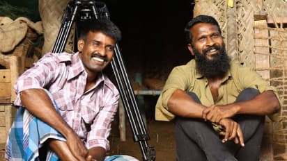 மச்சக்காரன்யா சூரி... மீண்டும் வெற்றிமாறன் உடன் கூட்டணி அமைத்து கெத்து காட்டும் விடுதலை நாயகன்