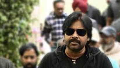 పవన్ స్ట్రెయిట్ సినిమా చేస్తే ఇది రేంజ్, మెంటల్ మాస్