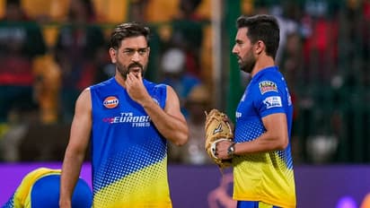 ചെന്നൈ സൂപ്പര്‍ കിംഗ്‌സിന് ആശ്വാസം; ധോണിയുടെ വലംകൈ പരിക്ക് മാറി പരിശീലനം പുനരാരംഭിച്ചു