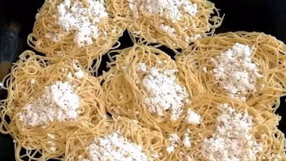 கோதுமை மாவு வைத்து சப்பாத்தி தான் செய்யணுமா என்ன? சத்தான இடியாப்பம் கூட செய்யலாம் தெரியுமா ? 