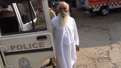 പള്ളിമേടയിൽ 15കാരിയെ കയറിപ്പിടിച്ചു, അശ്ലീലം പറഞ്ഞു; 77കാരനായ വൈദികനെ പൊലീസ് കസ്റ്റഡിയിൽ വാങ്ങും