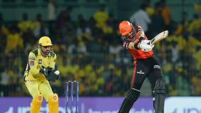 ദ്രാവിഡ് ക്യാച്ചെടുത്തത് ഓര്മവന്നു! വിക്കറ്റിന് പിന്നില് റെക്കോര്ഡിട്ടതിന് പിന്നാലെ ധോണിയുടെ വാക്കുകള്