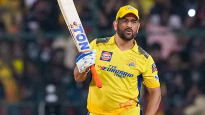 2 ప్రపంచ కప్లు, 5 ఐపీఎల్ టైటిల్స్.. కానీ, కెరీర్లో అదొక్కటి సాధించలేకపోయిన ఎంఎస్ ధోని !