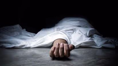 ചാർജ് ചെയ്യവേ ഇ ഓട്ടോയുടെ ബാറ്ററി പൊട്ടിത്തെറിച്ചു; ഉറങ്ങിക്കി‌ടന്ന യുവതിയും രണ്ട് കുട്ടികളും മരിച്ചു