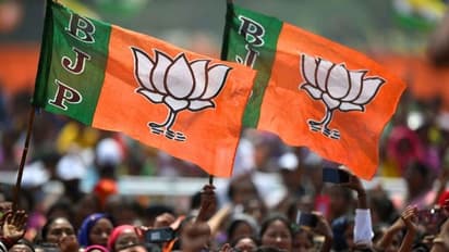 கோடிகளில் புரளும் பாஜகவினர்..2019ல் ஆட்சியை கவிழ்த்த MLAக்கள் சொத்து மதிப்பு கிடுகிடு உயர்வு.!!