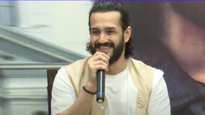 అక్కినేని అఖిల్ డబుల్ ట్రీట్..ఈ ఫార్ములా అన్నా వర్కౌట్ అయ్యేనా..? 