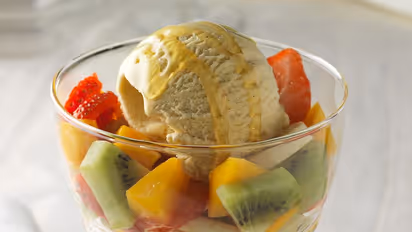 ആരോ​ഗ്യകരമായ ഫ്രൂട്ട് സാലഡ് എളുപ്പം തയ്യാറാക്കാം