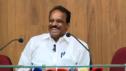 കേരള കോൺഗ്രസ് വിട്ട വിക്ടർ ടി തോമസ് ബിജെപിയിൽ; പ്രകാശ് ജാവദേക്കർ അംഗത്വം നൽകി