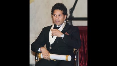 கிரிக்கெட்டின் கடவுள், சாதனை நாயகன் சச்சினின் 50ஆவது பிறந்தநாள் இன்று!