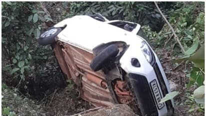 అల్లూరి జిల్లాలో ఘోరం... లోయలోకి దూసుకెళ్లిన కారు, ముగ్గురు దుర్మరణం