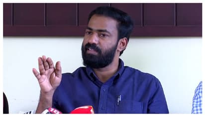 'പരിപാടി കാറ്റ് പോയ ബലൂൺ പോലെയായി'; യുവം പരിപാടിയെ പരിഹസിച്ച് ഡിവൈഎഫ്ഐ