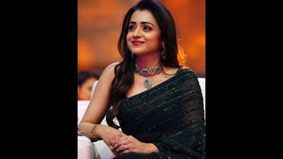 குந்தவையின் கியூட்னஸை ரசிக்க 2 கண்கள் போதாது.! ரசிகர்களை பெருமூச்சு விடவைத்த த்ரிஷா.. PS2 ப்ரோமோஷன் போட்டோஸ்!