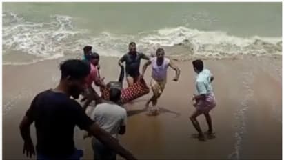 ചാലിയം തീരത്ത് മദ്ധ്യവയസ് തോന്നിക്കുന്നയാളുടെ മൃതദേഹം അടിഞ്ഞു; കാണാതായ ആളുടേതെന്ന് സംശയം