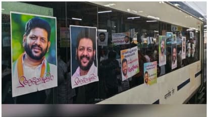 ശ്രീകണ്ഠൻ എംപിയുടെ പോസ്റ്റ‍ര്‍ വന്ദേഭാരതിൽ, പരാതിയുമായി യുവമോർച്ച; കേസെടുത്ത് റെയിൽവെ പൊലീസ്