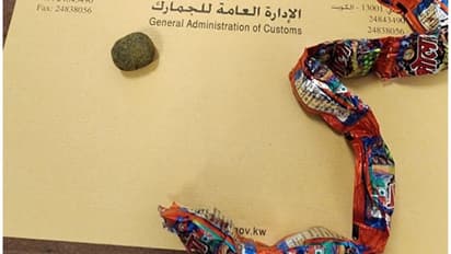 പെരുന്നാള് അവധിക്കിടെ ലഹരി വസ്തുക്കളുമായി നാട്ടില് നിന്നെത്തിയ പ്രവാസി വിമാനത്താവളത്തില് പിടിയിലായി