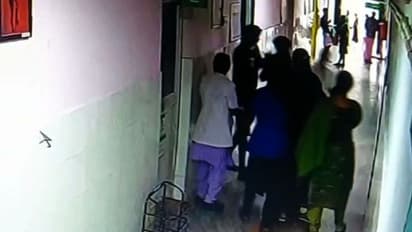 മദ്യലഹരിയിൽ ചികിത്സക്കെത്തി, നഴ്സിനോട് അപമര്യാദയായി പെരുമാറി, ജീവനക്കാരെ കയ്യേറ്റം ചെയ്ത് രണ്ടംഗ സംഘം
