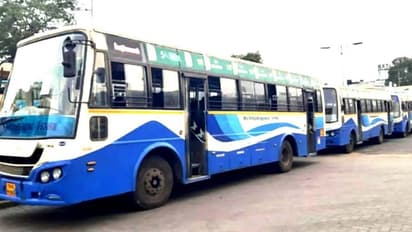 தேனியில் விபத்து ஏற்படுத்திவிட்டு இழப்பீடு வழங்காத 3 அரசு பேருந்துகள் ஜப்தி