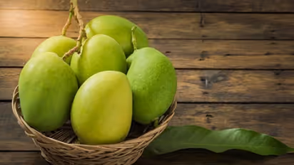 വേനല്‍ക്കാലത്ത് കഴിക്കാം പച്ചമാങ്ങ; അറിയാം ഗുണങ്ങള്‍... 