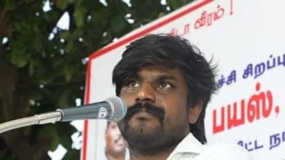 மோதலை தூண்டும் வகையில் பேச்சு.!நாம் தமிழர் மாநில நிர்வாகி இடும்பாவனம் கார்த்திக்கை கைது செய்ய போலீசார் தீவிரம்