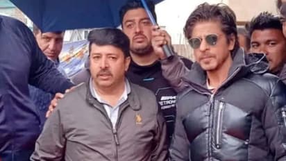 രാജ്കുമാര് ഹിറാനിയുടെ സംവിധാനത്തില് ഷാരൂഖ്, ഫോട്ടോ ഏറ്റെടുത്ത് ആരാധകര്