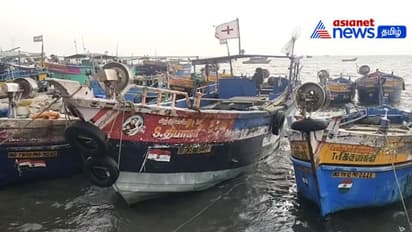 Watch : நடுக்கடலில் பழுதாகி கடலில் மூழ்கிய படகு! 3 மணி நேரம் கடலில் தத்தளித்த 4 மீனவர்கள் மீட்பு!