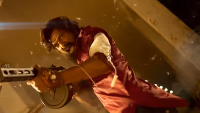 ഗംഭീര ടൈം ട്രാവലര്, 'മാര്ക്ക് ആന്റണി' ടീസര് പുറത്തുവിട്ടു