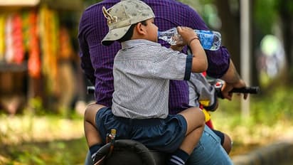 വിലയോ തുച്ഛം, ഗുണമോ മെച്ചം; കുടിവെള്ളവും ഇനി സർക്കാർമയം, റേഷൻ കടകളിലൂടെ വിതരണം ചെയ്യും