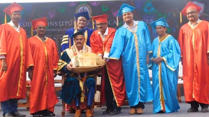 ಕೊಡಗು ವೈದ್ಯಕೀಯ ವಿಜ್ಞಾನಗಳ ಸಂಸ್ಥೆಯಲ್ಲಿ 150 ವಿದ್ಯಾರ್ಥಿಗಳಿಗೆ ಪದವಿ ಪ್ರದಾನ