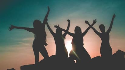 International Dance Day 2023 :  അന്താരാഷ്ട്ര നൃത്ത ദിനം ; ഡാൻസ് ചെയ്താൽ ലഭിക്കുന്ന ആരോ​ഗ്യ​ഗുണങ്ങൾ 