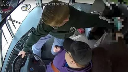 സ്കൂൾ ബസ് ഓടിക്കുന്നതിനിടയിൽ ഡ്രൈവർ ബോധരഹിതനായി; വാഹനം നിർത്തി രക്ഷകനായി ഏഴാം ക്ലാസുകാരൻ