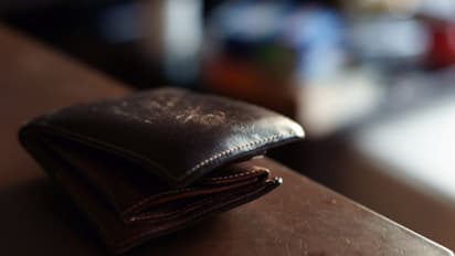 പേഴ്സ് കഫേയില് വച്ച് നഷ്ടമായി; ഗൂഗിള് ഉപയോഗിച്ച് ഉടമയെ കണ്ടെത്തി കഫേയുടെ ഉടമ, അഭിനന്ദിച്ച് നെറ്റിസണ്സ്