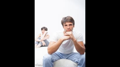 எச்சரிக்கை: உங்கள் காதலனிடம் இந்த அறிகுறிகள் இருக்கா?...இருந்தா இனி காதலிக்காதீங்க..!!!