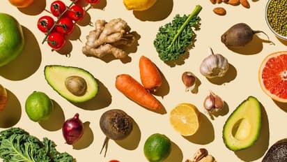 മുടിയുടെ ആരോഗ്യത്തിനായി ഡയറ്റിൽ ഉൾപ്പെടുത്തേണ്ട അഞ്ച് ഭക്ഷണങ്ങൾ 