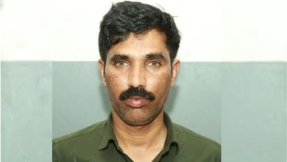 വഞ്ചന കേസ് 50 ഓളം, ഒപ്പം വധശ്രമവും, വിദേശത്തേക്ക് മുങ്ങി; 8 വർഷം ആരുമറിയാതെ പ്രവാസലോകത്ത്, ഒടുവിൽ പിടിയിൽ