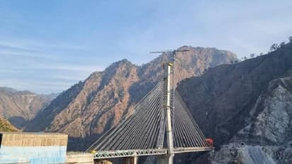 ಜಮ್ಮು ಕಾಶ್ಮೀರದಲ್ಲಿ ದೇಶದ ಮೊಟ್ಟ ಮೊದಲ ಕೇಬಲ್‌ ರೈಲ್ವೆ ಬ್ರಿಡ್ಜ್‌ ರೆಡಿ: ಹಿಮಾಲಯದ ತಪ್ಪಲಿನಲ್ಲಿ ನಿರ್ಮಾಣ