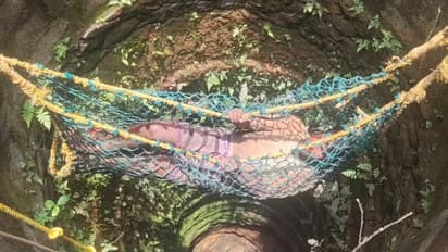 കിണര് വൃത്തിയാക്കി കയറുന്നതിനിടെ പാറയില് വീണ് പരിക്കേറ്റ അതിഥി തൊഴിലാളിക്ക് രക്ഷകരായി അഗ്നി രക്ഷാസേന