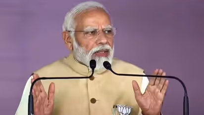 'അദാനി, പുൽവാമ വിഷയങ്ങളിൽ മോദി മൗനത്തിൽ', മൻകി ബാത്തിനെ പരിഹസിച്ച് കോൺഗ്രസ്; അഭിനന്ദനവുമായി പ്രതിരോധമന്ത്രി