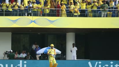 സ്റ്റേഡിയം ഇളക്കിമറിച്ച് ധോണിയുടെ മാസ് എന്ട്രി! പിന്നാലെ രണ്ട് കൂറ്റന് സിക്സുകള്; ക്ലൈമാക്സിന്റെ വീഡിയോ