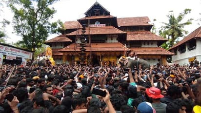 ഉപചാരം ചൊല്ലി ഭഗവതിമാര്‍; തൃശ്ശൂര്‍ പൂരം കൊടിയിറങ്ങി 