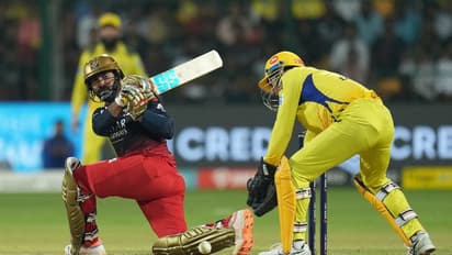 ഐപിഎല്‍ സീസണിലെ ഏറ്റവും ചീറ്റിയ പടക്കമായി ഡികെ; കണക്കുകള്‍ ആരെയും നാണിപ്പിക്കും